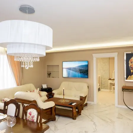 Paradise Center Premium 1 *