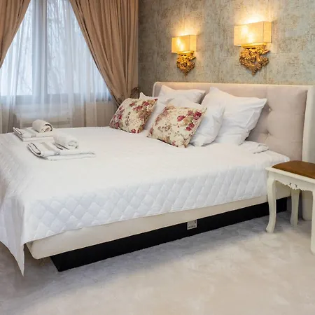 Apartman Paradise Center Premium 1 *