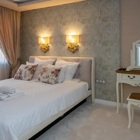 Apartman Paradise Center Premium 1 *