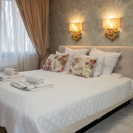 Paradise Center Premium 1