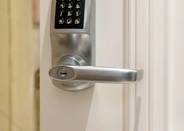 Paradise Center Premium 1 *