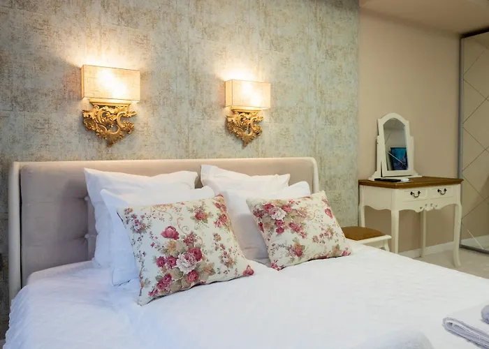 Paradise Center Premium 1