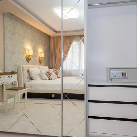 Paradise Center Premium 1 *