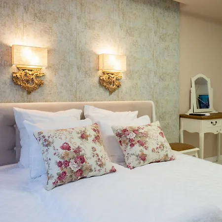 Paradise Center Premium 1